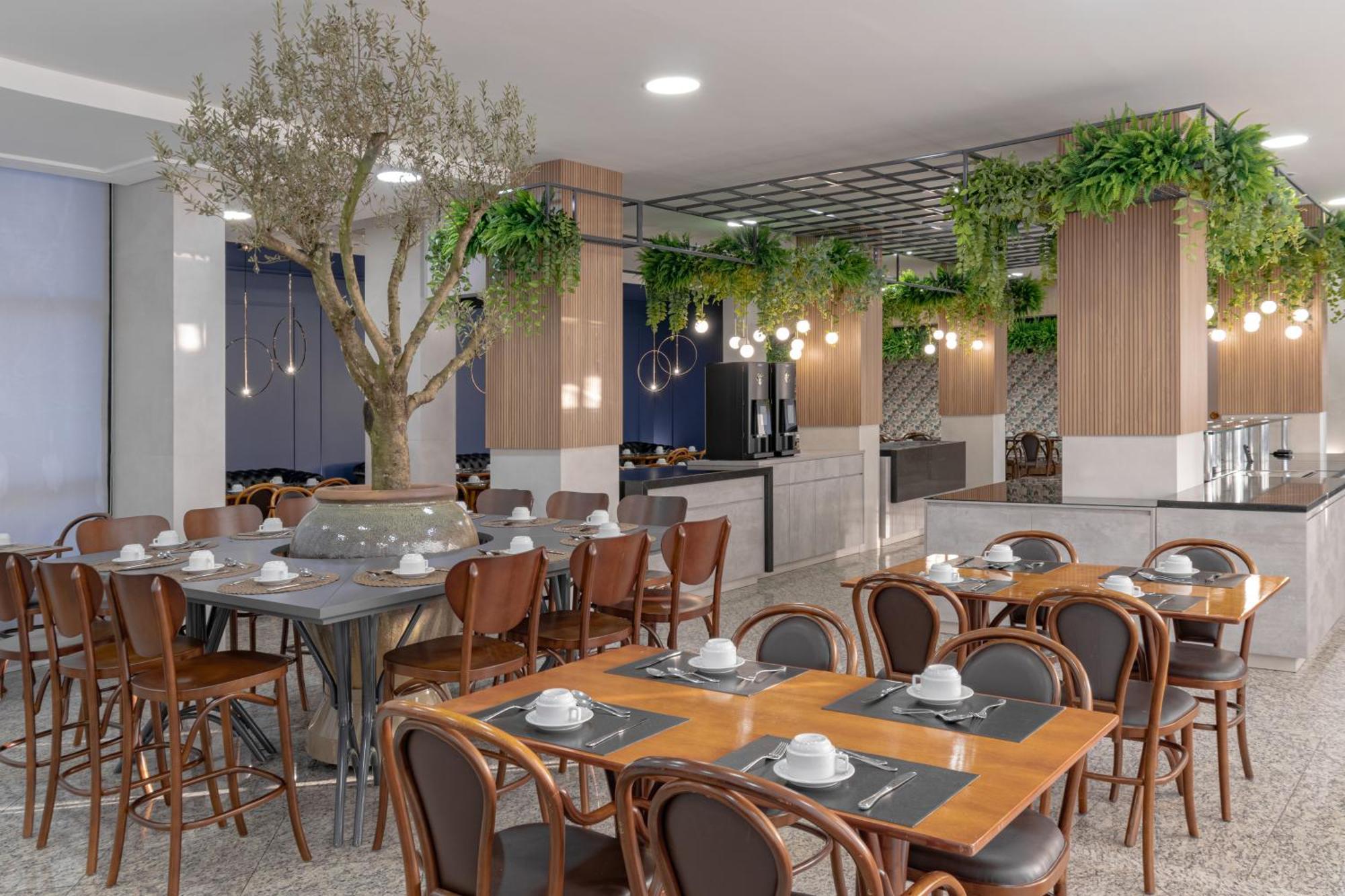 Mogano Premium Hotel - Eletroposto Chapeco Exterior photo