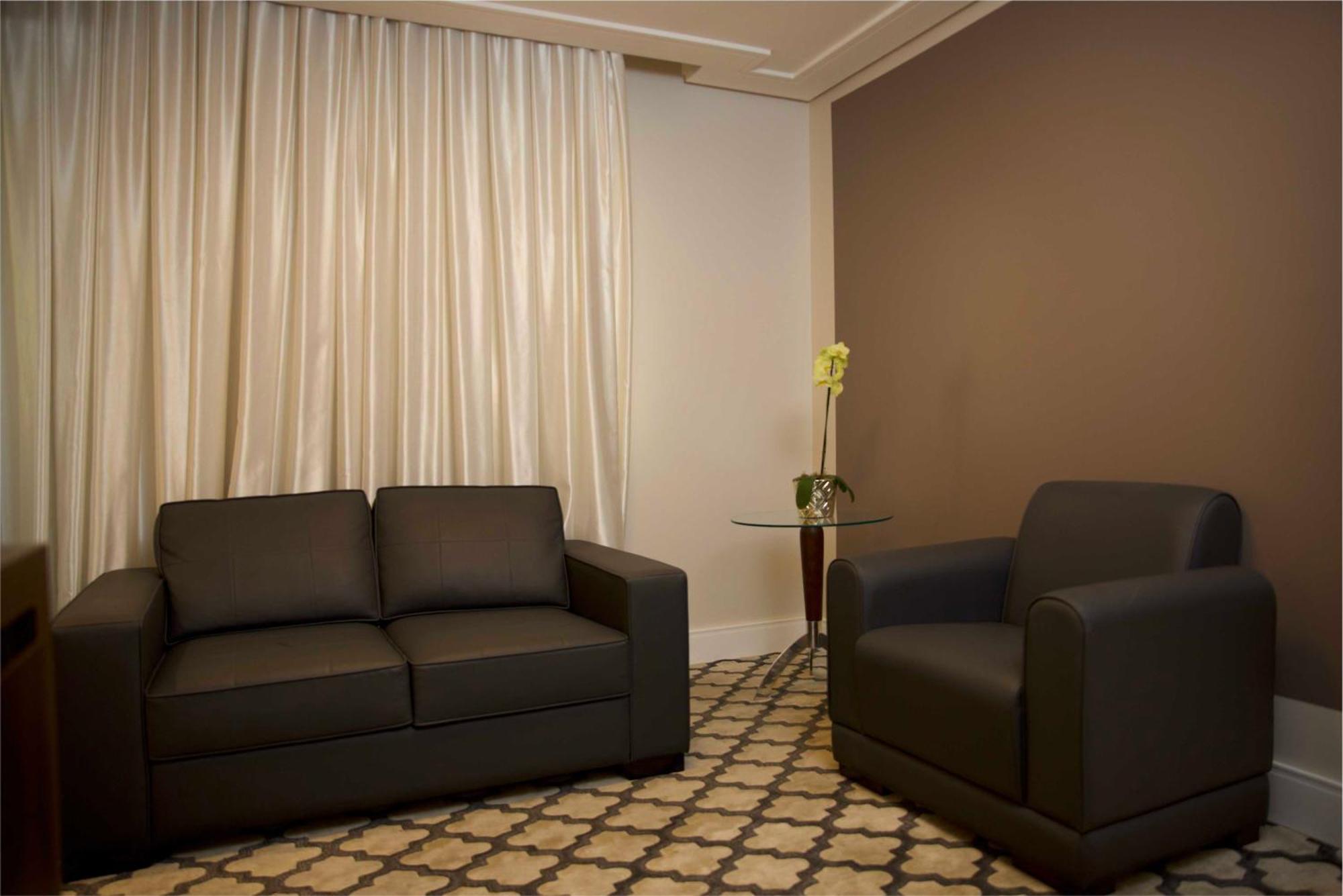 Mogano Premium Hotel - Eletroposto Chapeco Exterior photo