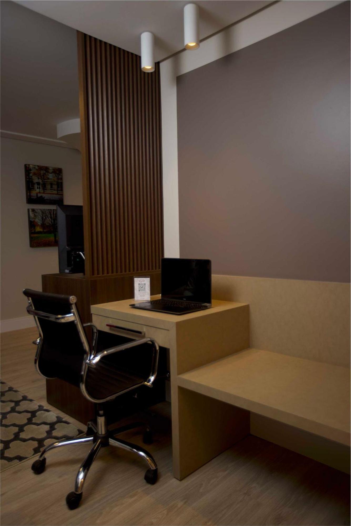 Mogano Premium Hotel - Eletroposto Chapeco Exterior photo